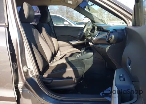 2019 Nissan Kicks Sv z USA, uszkodzony, nr VIN 3N1CP5CU6KL529188